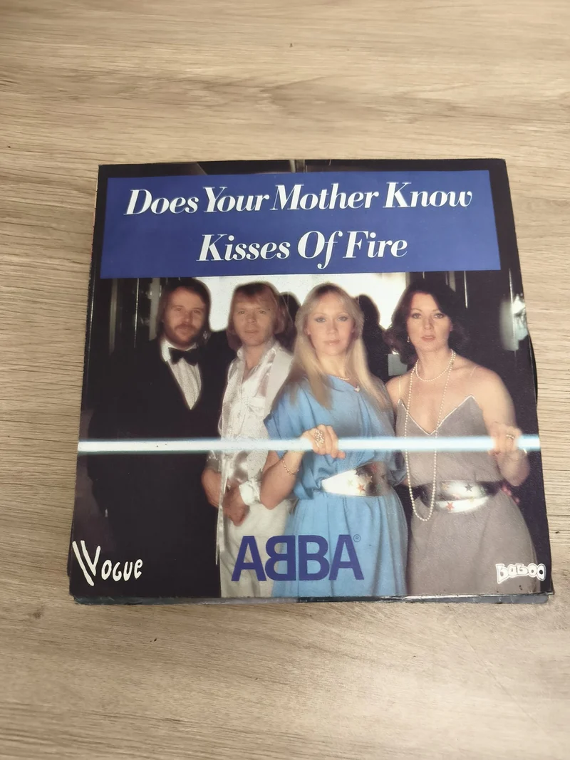 Vinyle 45 tours ABBA Does Your Mother Know / Kisses Of Fire pochette couleur (Re