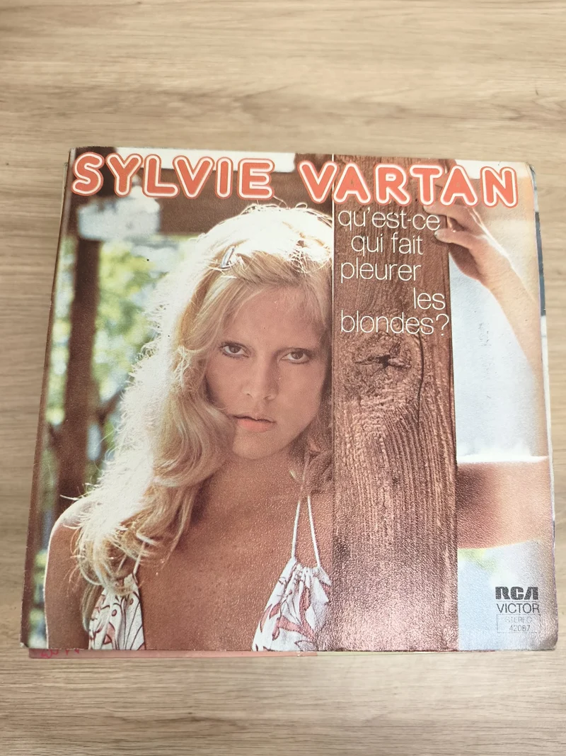 Vinyle 45 tours Sylvie Vartan ? Qu'est-ce qui fait pleurer les blondes? pochette
