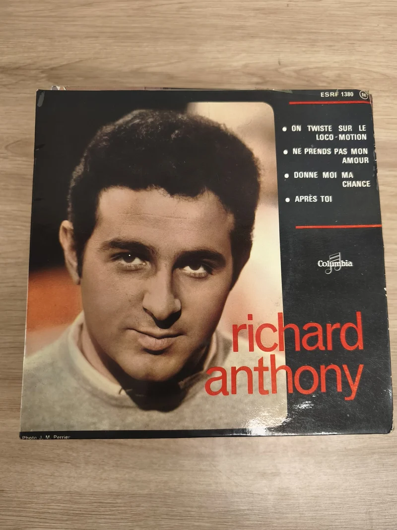 Vinyle 45 tours Richard Anthony ESRF 1380 pochette photo titres Loco-Motion