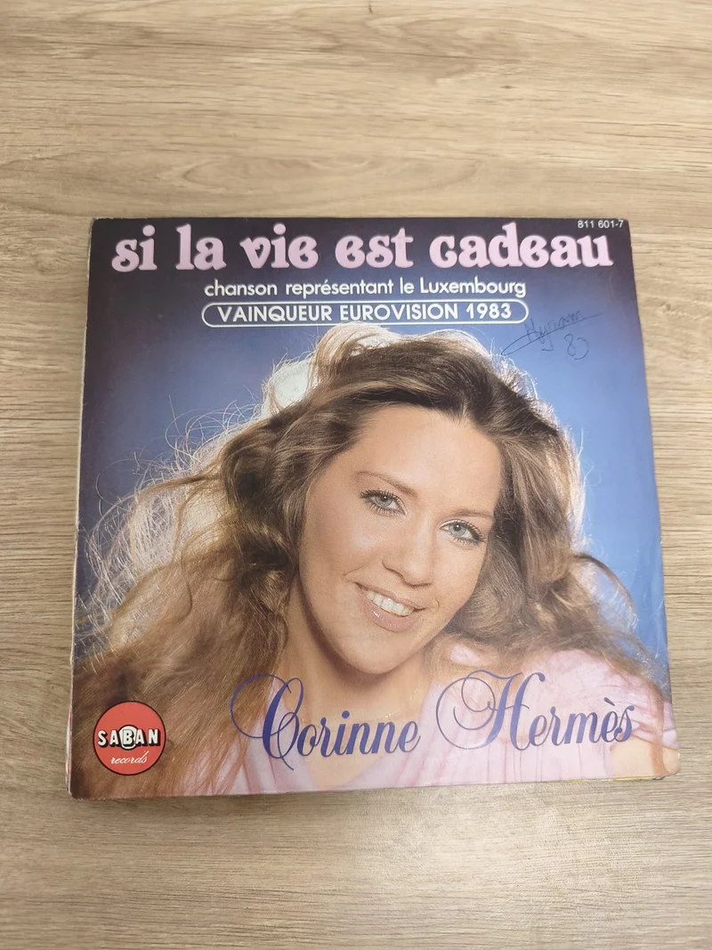 Vinyle 45T Corinne Hermès Si la vie est cadeau Eurovision 1983 pochette photo