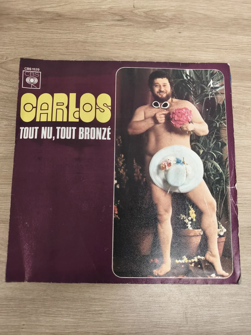 Vinyle 45 tours Carlos Tout nu tout bronzé pochette violette CBS 1529 (Ref 3)