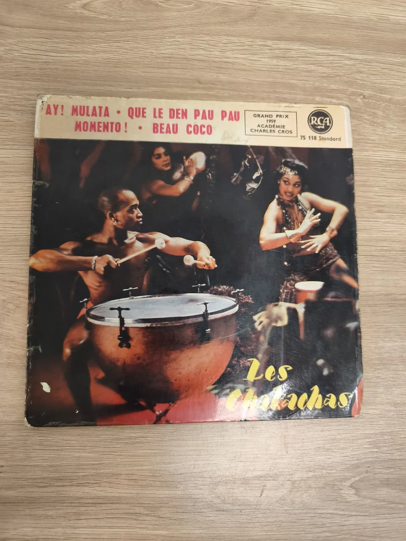 Vinyle 45 tours Les Chakachas ? Ay! Mulata, Pau Pau, Beau Coco, RCA, pochette co