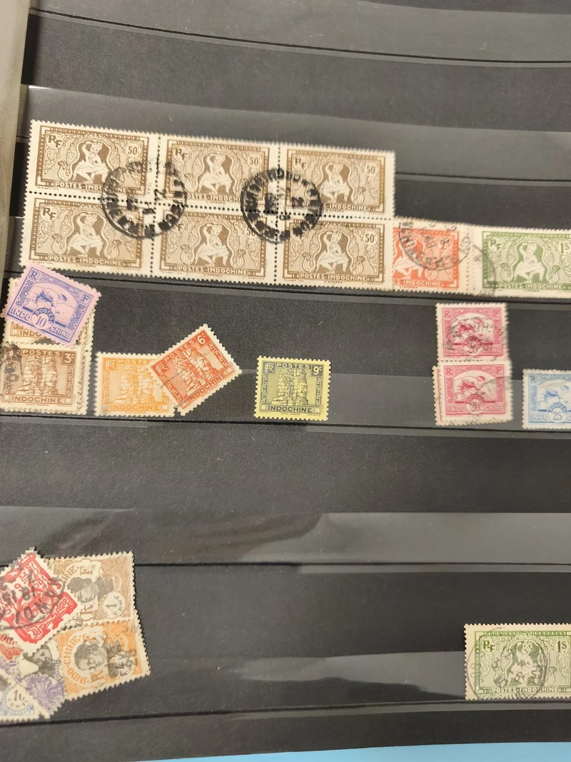 Lot anciens timbres oblitérés Indochine, collection philatélie, motifs variés