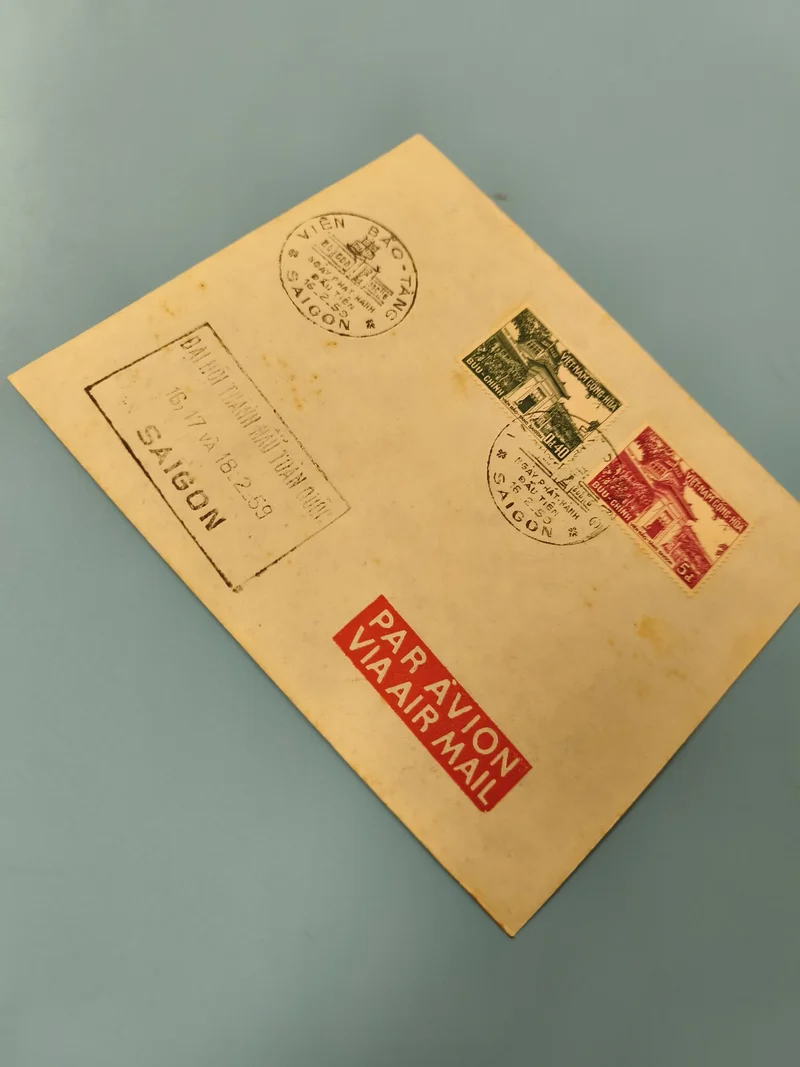 Ancienne enveloppe timbrée oblitérée Saigon Vietnam, collection philatélie, Par