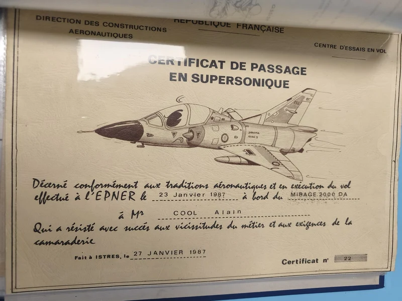 Très rare ancien certificat passage supersonique Mirage 2000 DA 1987 Istres