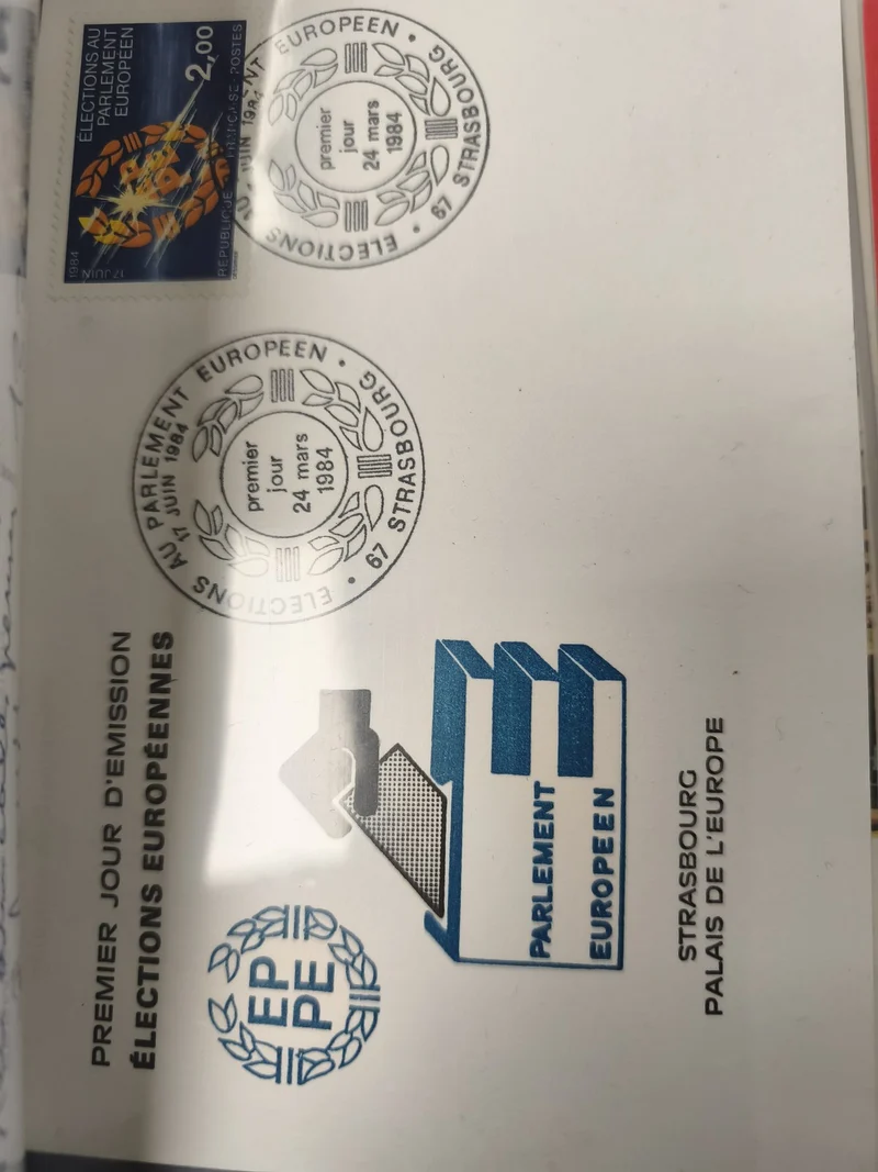 Ancien FDC 1984 Élections Parlement Européen Strasbourg timbre 2F bleu philatéli