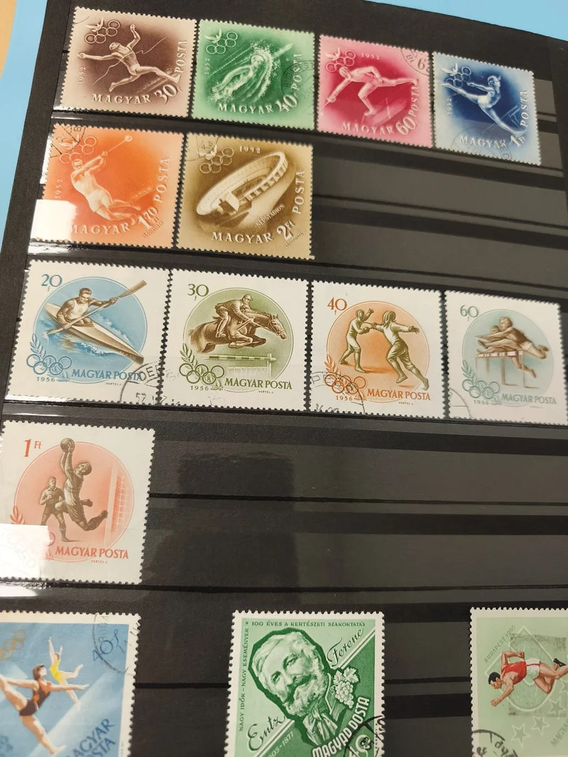 Lot anciens timbres oblitérés Hongrie Magyar Posta sport et thèmes variés vintag