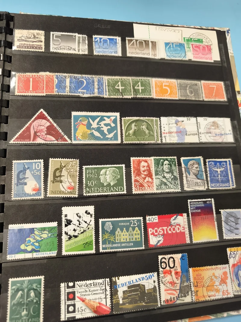 Lot anciens timbres oblitérés Hollande vintage, collection philatélie, multicolo