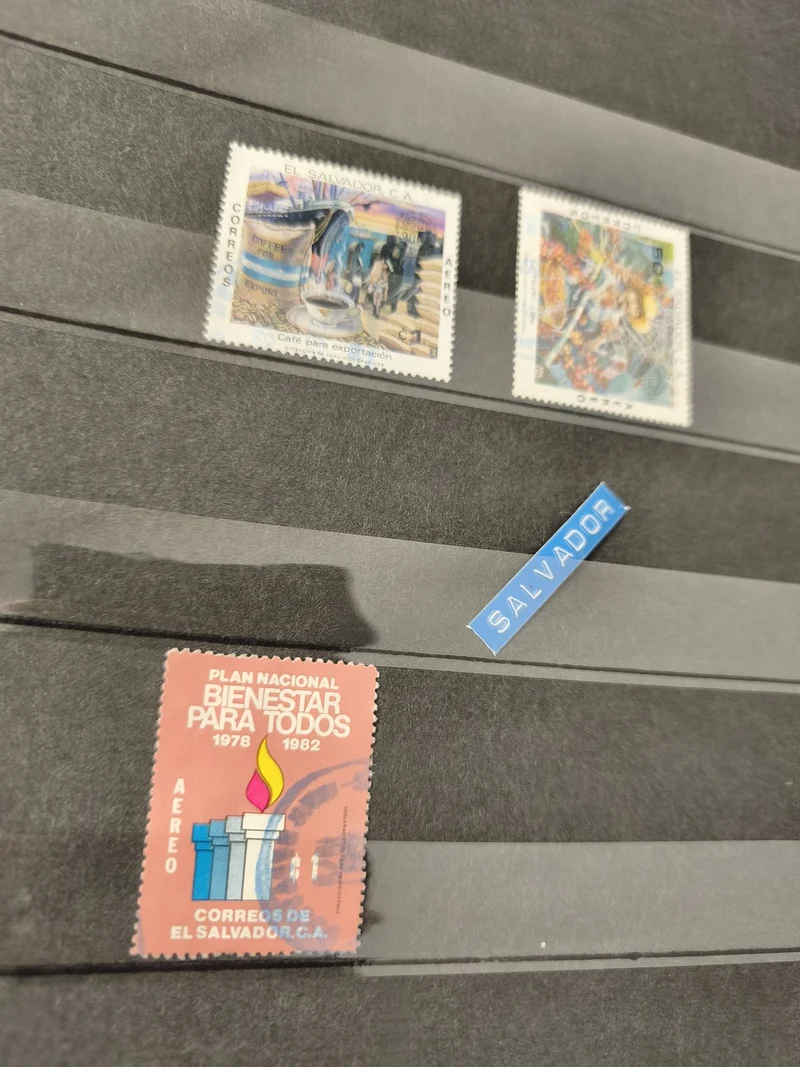 Lot anciens timbres oblitérés Salvador collection philatélie thématiques variées