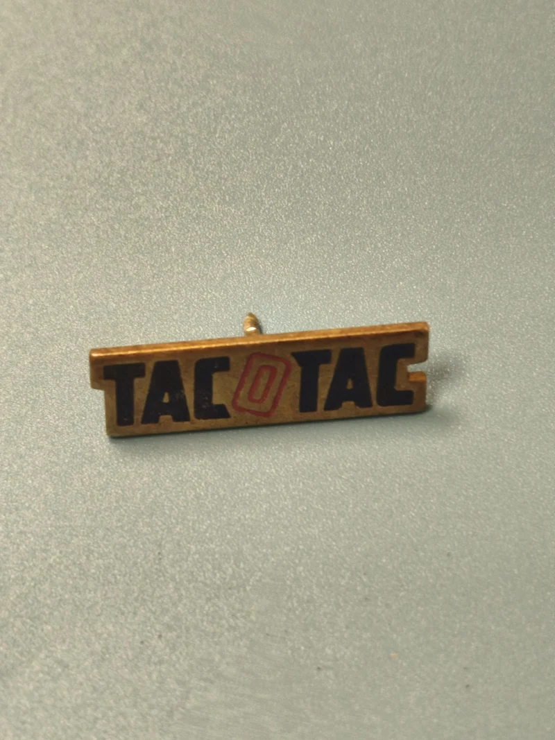 Vintage pin's TACOTAC ancien, rectangulaire, logo coloré, collection loterie