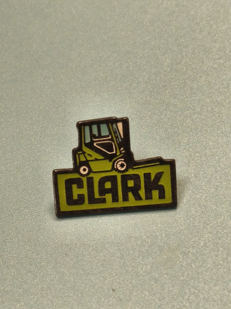 Pin's vintage Clark chariot élévateur vert ancien, collection transport (Ref 1)