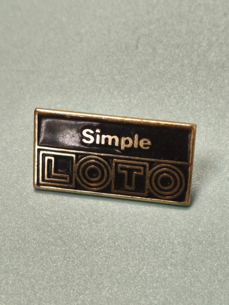 Vintage pin's Loto simple noir doré collection jeu ancien rétro rare