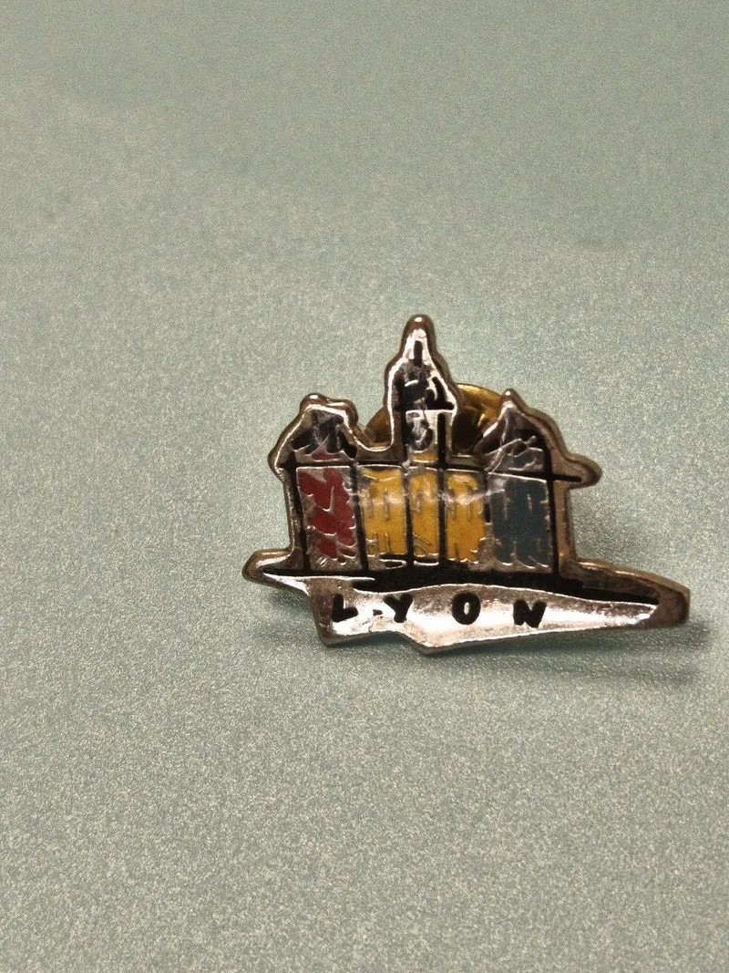 Pin's vintage Lyon émaillé, souvenir ancien, blason coloré collection