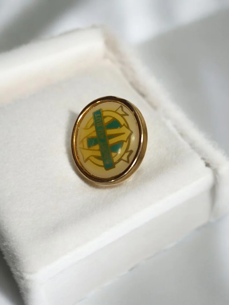 Pin's vintage Olympique de Marseille OM ancien rare collection football rétro