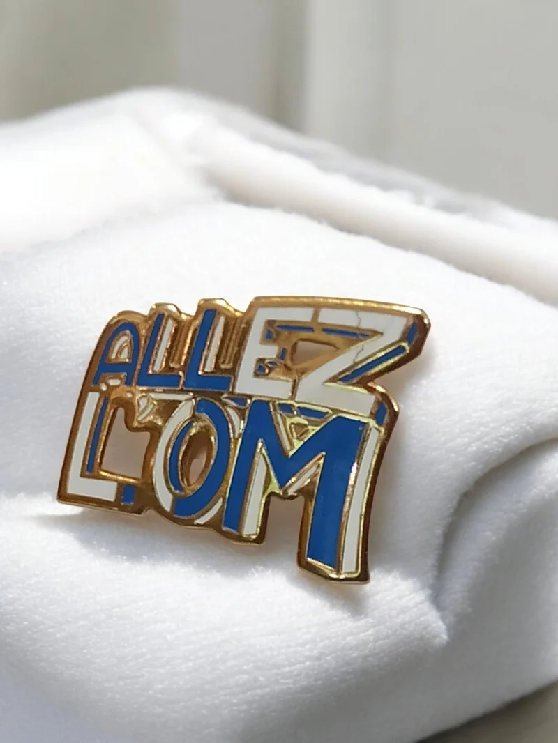Pin's vintage ALLEZ L'OM Olympique de Marseille badge ancien supporter foot
