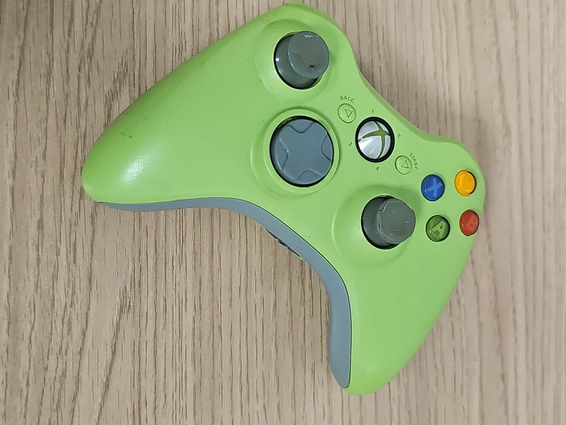 Manette Microsoft Xbox360 green non testée