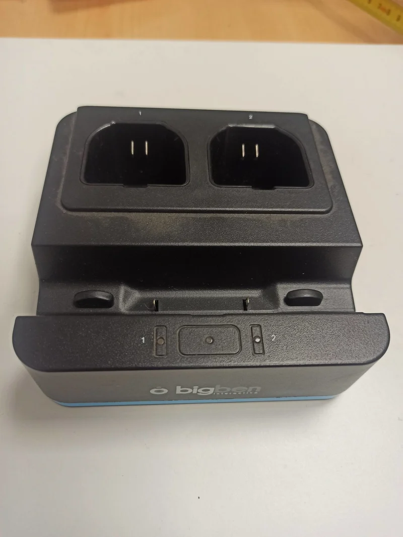 Station de charge double Big Ben pour manettes Wii ? Accessoire officiel d?occas