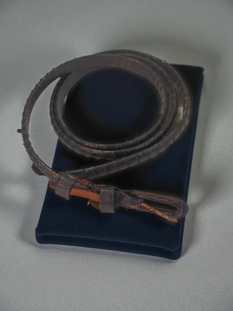 Ceinture vintage années 1950 tressée cuir marron ancien, accessoire rétro authen