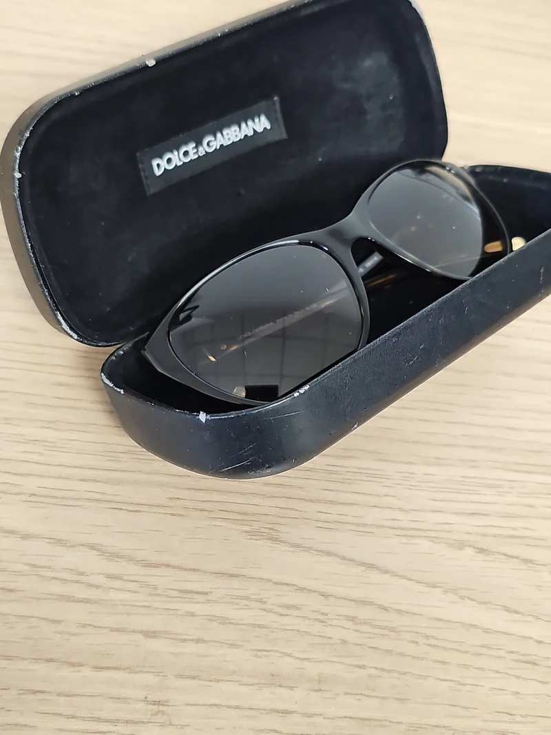 Lunettes de soleil rétro Dolce & Gabbana DG4141 502/13 avec étui noir collector