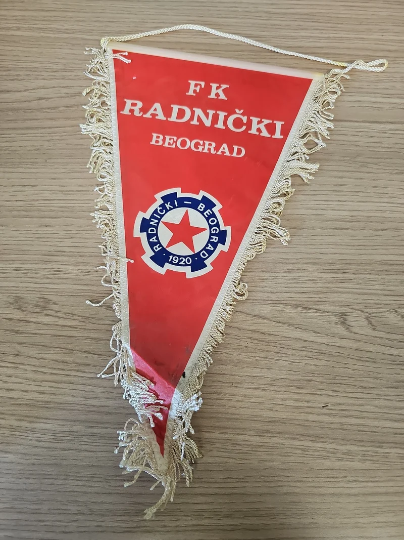 Fanion ancien FK Radnicki Beograd vintage football rétro décoratif