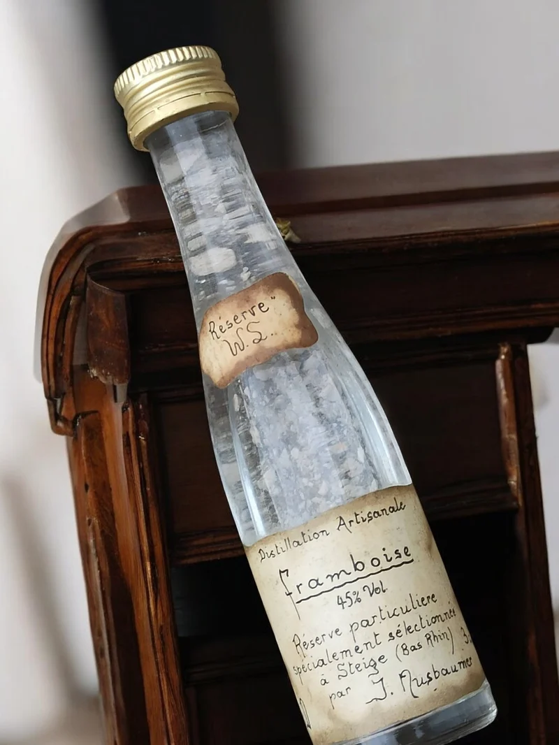 Vintage mignonette miniature ancienne alcool collection flacon rétro décor