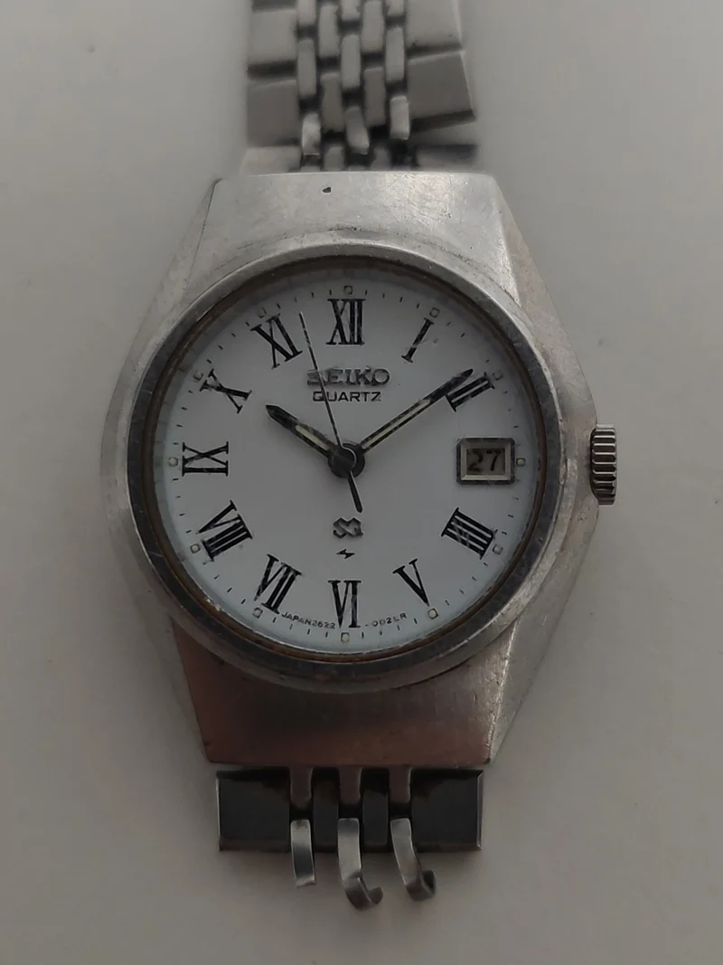 Montre Seiko pour femme à quartz à réparer, montre-bracelet d'occasion à restaur