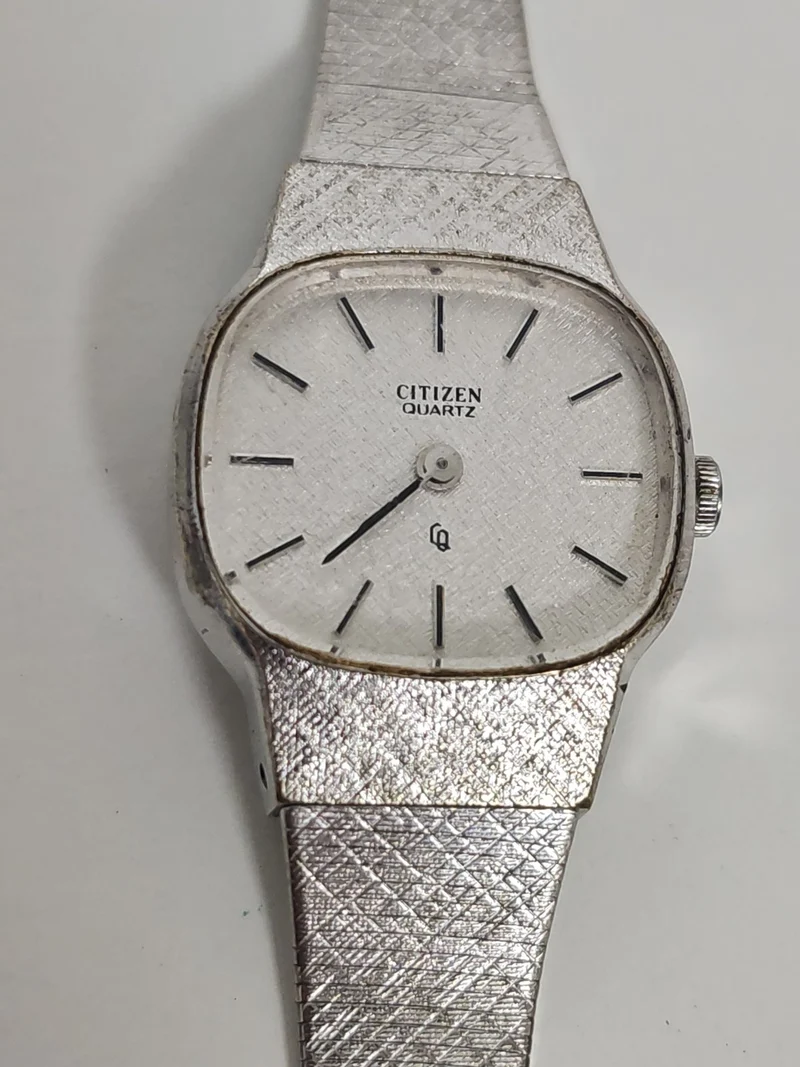 Montre femme Citizen vintage quartz ancienne, rétro, montre-bracelet fonctionnel