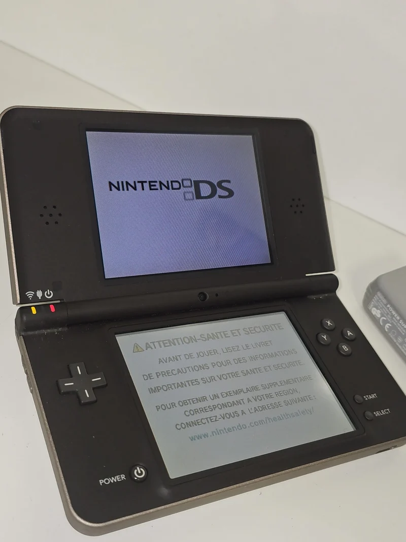 Console Nintendo DS XL Nintendo avec chargeur, écran large, portable d'occasion