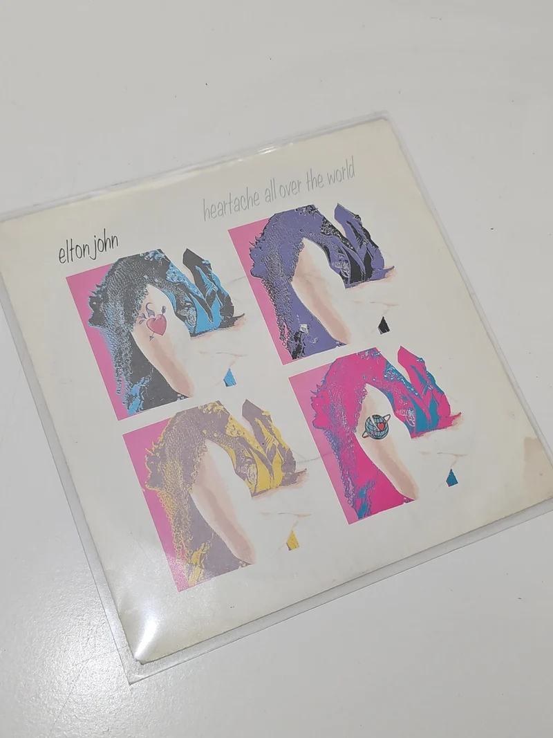 Vinyle 45 tours vintage ancien Elton John rétro, disque occasion très bon état