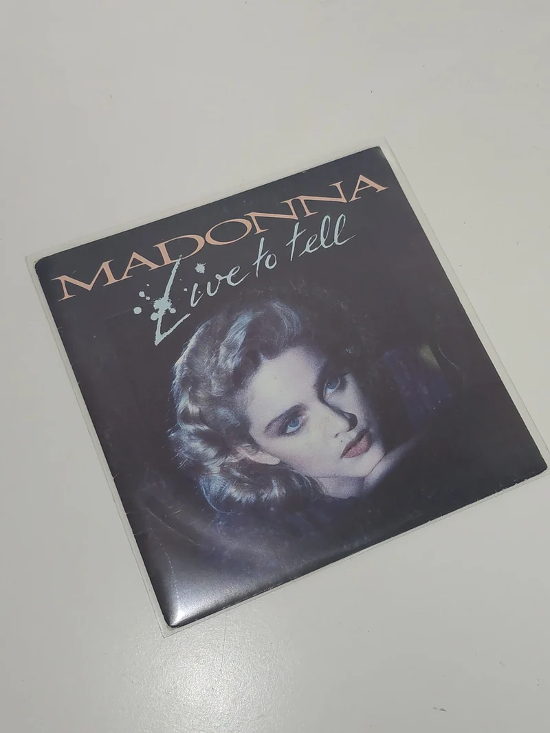Disque vinyle 45 tours rétro Madonna ancien, vintage, très bon état collection