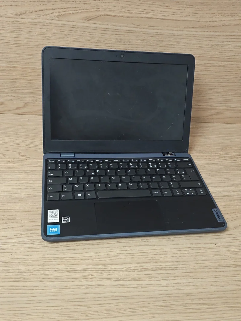 Lenovo 100W Gen 4 laptop HS à réparer ou pour pièces détachées informatique