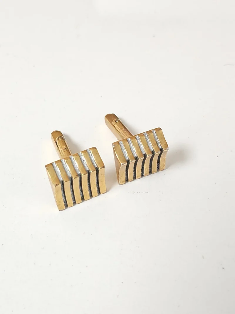 Paire de boutons de manchettes vintage ancien rétro plaqué or élégant collection