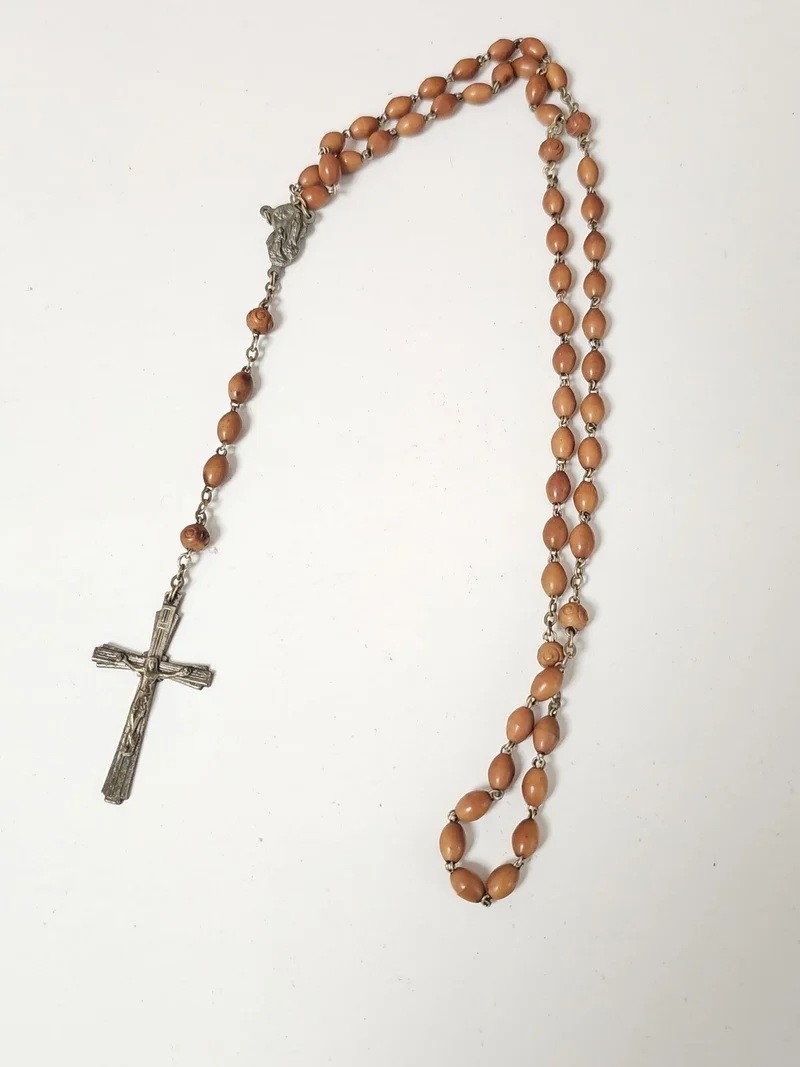 Chapelet catholique ancien vintage ? objet religieux rétro pour collectionneur