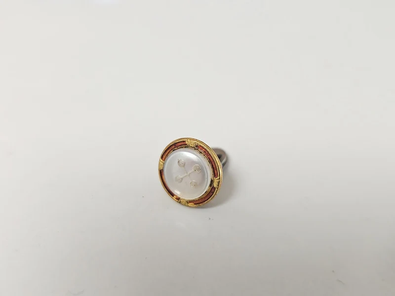 Ancien bouton de manchette orphelin vintage en nacre, accessoire rétro collectio