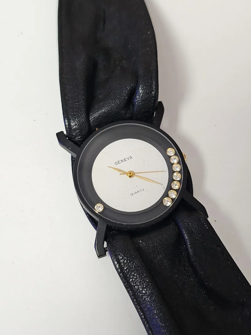 Montre femme rétro ancienne Geneva, vintage, montre-bracelet fonctionnelle colle