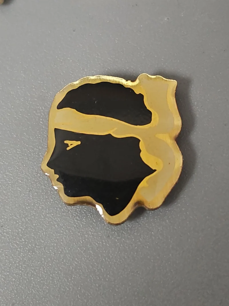 Pin's ancien Corse rétro, badge vintage collection, souvenir île Méditerranée