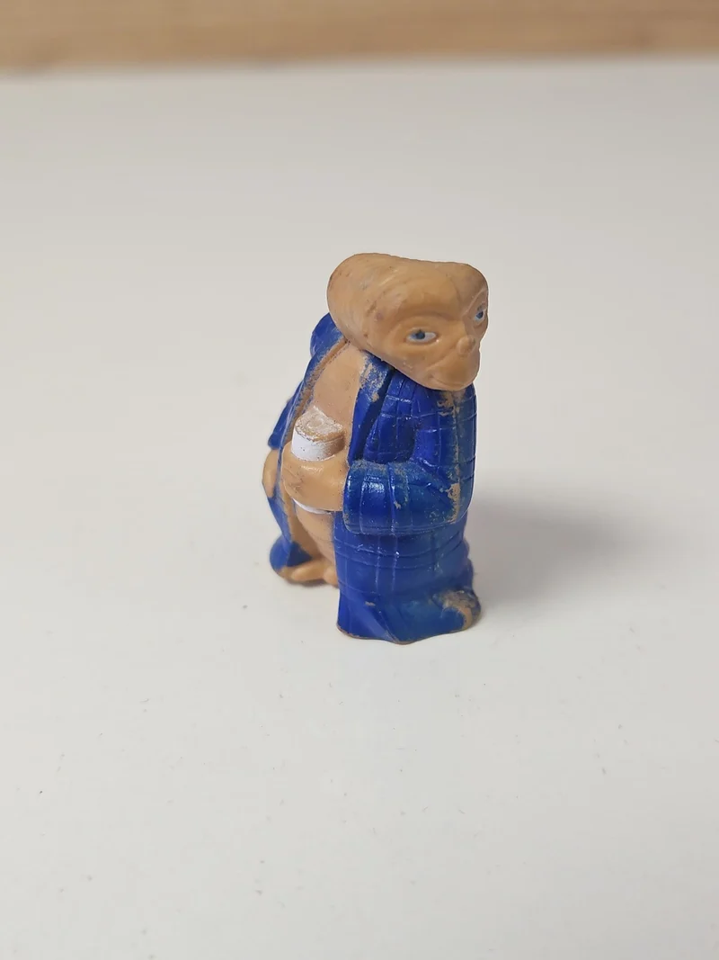 Figurine vintage E.T. l?Extra-Terrestre ancienne PVC robe bleue Macao collection