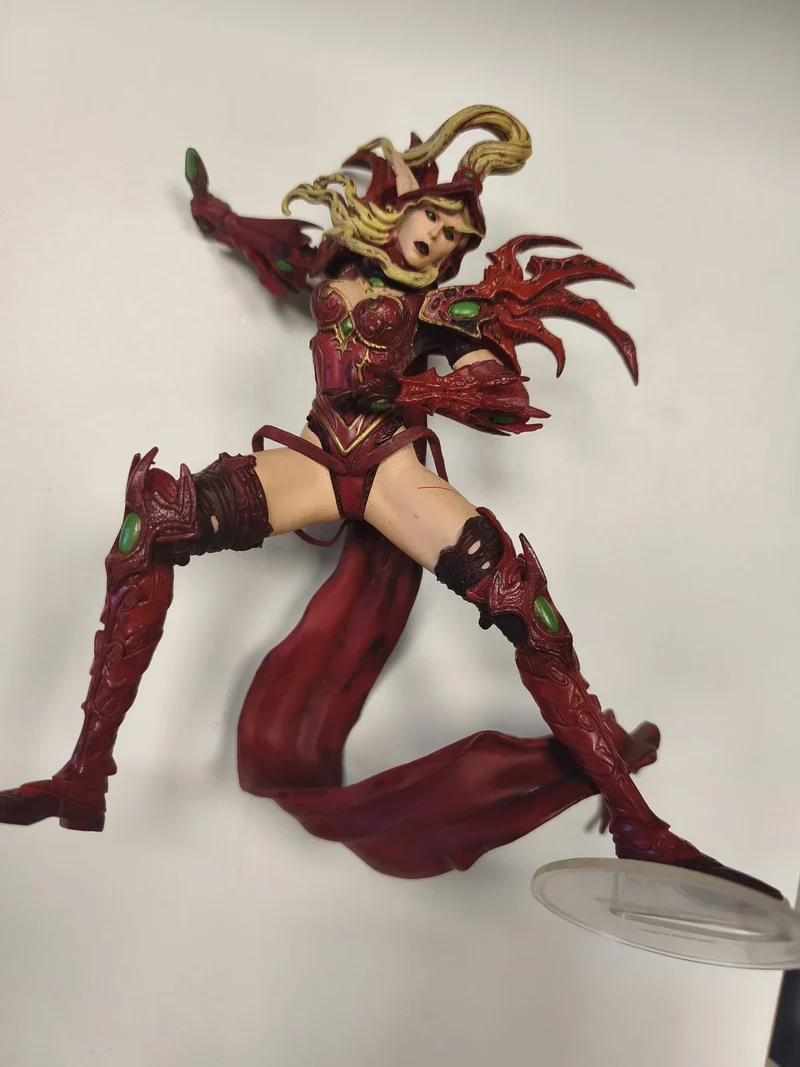 Figurine World of Warcraft 18cm Série 1 Elfe de Sang Voleur articulée d'occasion