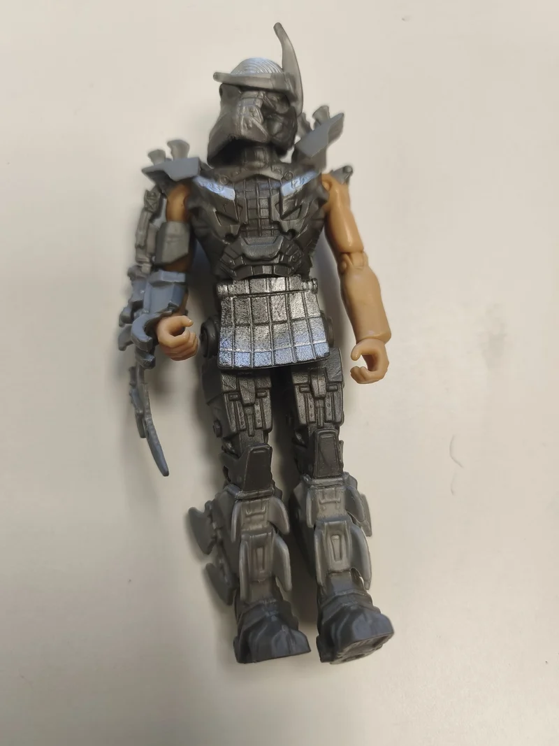 Figurine Tortues Ninja Shredder articulée d'occasion personnage mutant TMNT