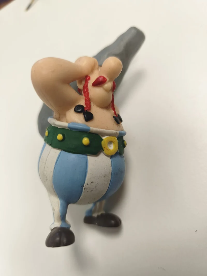 Figurine Obélix d?occasion Astérix personnage bande dessinée figurine décorative