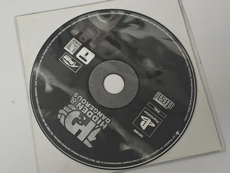 Jeu PS1 Hidden & Dangerous avec CD et notice pour console Playstation d'origine