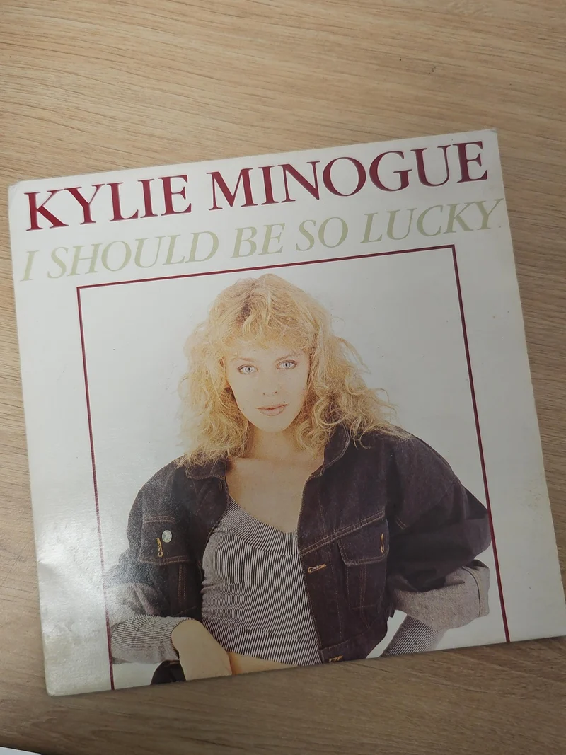 Vinyle 45 tours rétro Kylie Minogue ancien disque vintage collection années 80 p