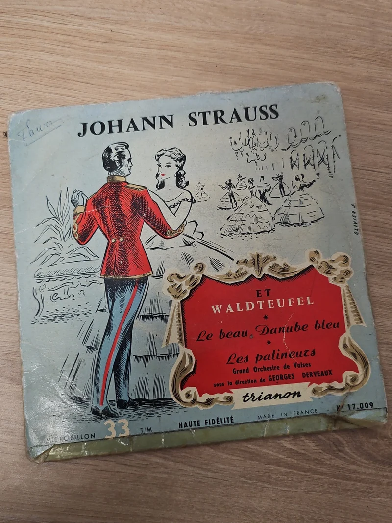 Vinyle 45 tours ancien rétro Strauss, disque vintage collection musique classiqu