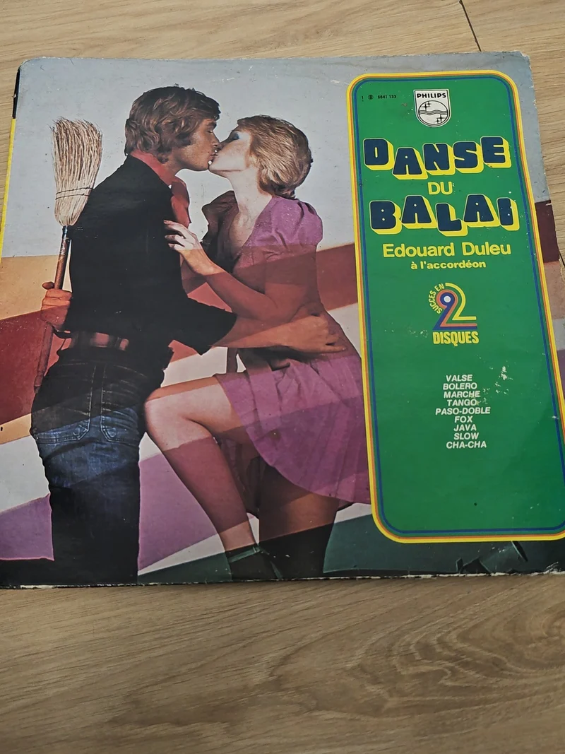 Vinyle 33T rétro "Danse du balai" ancien disque audio collection musique vintage