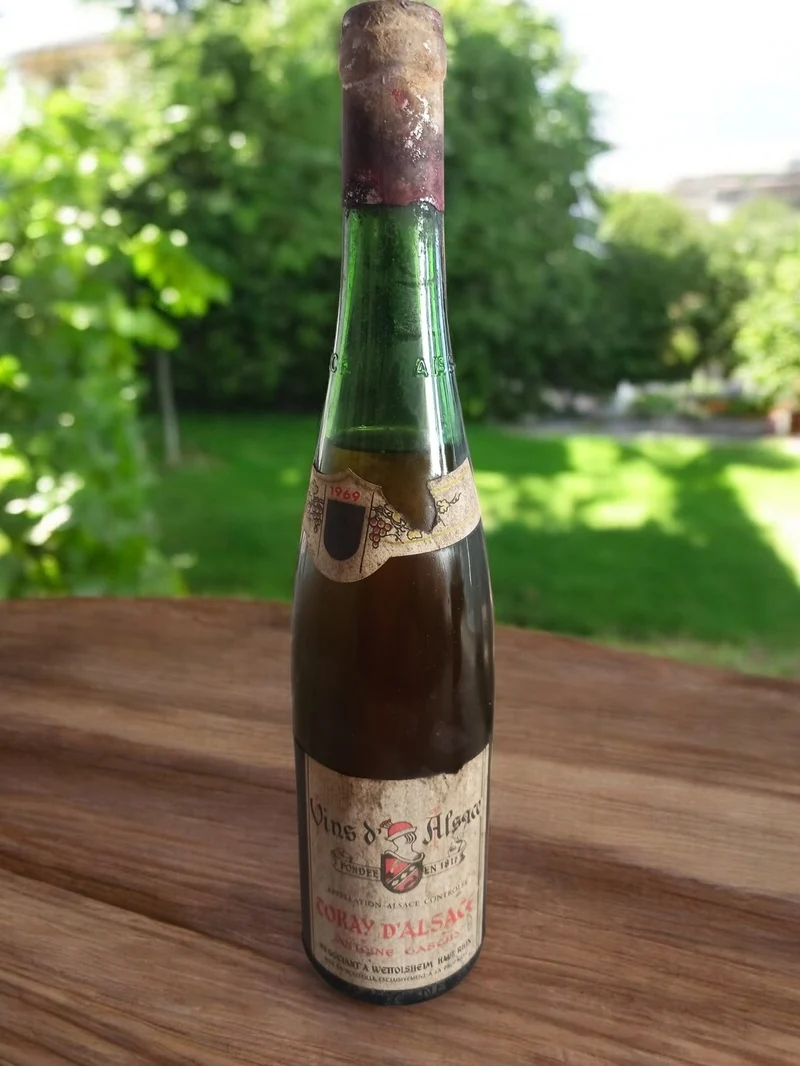 Bouteille vin Tokay d?Alsace 1969 ? étiquette d?origine ? Muscat