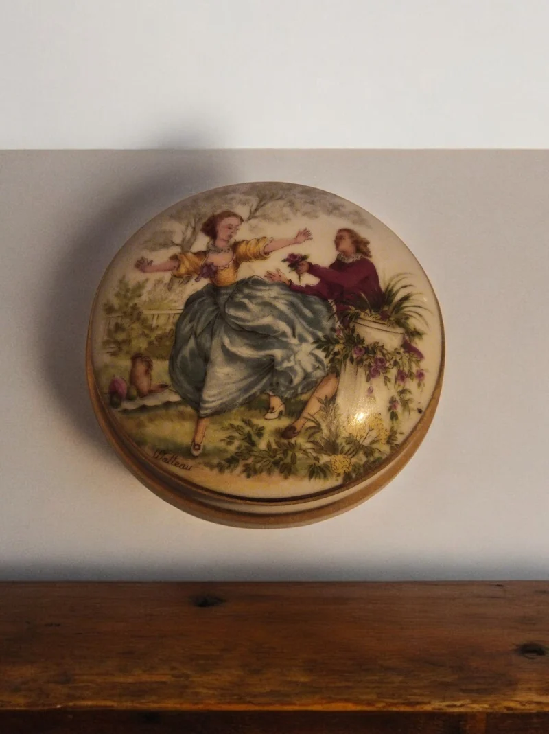 Boîte décorative Limoges France Vintage
