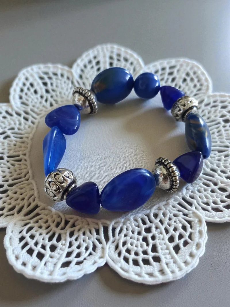 Bracelet fantaisie vintage en métal doré - Accessoire rétro pour collectionneurs