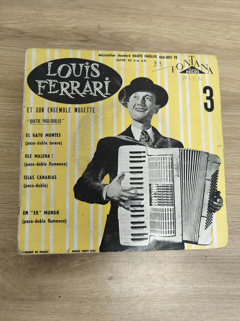 Vinyle 45T Louis Ferrari Ensemble Musette Jaune Rayé Fontana 4 Paso-Dobles