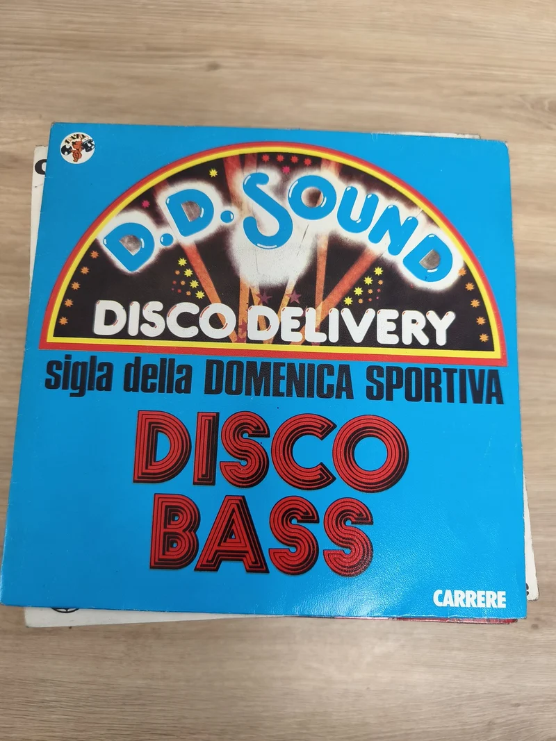 Vinyle 45 tours D.D. Sound Disco Delivery Disco Bass pochette bleue Carrere