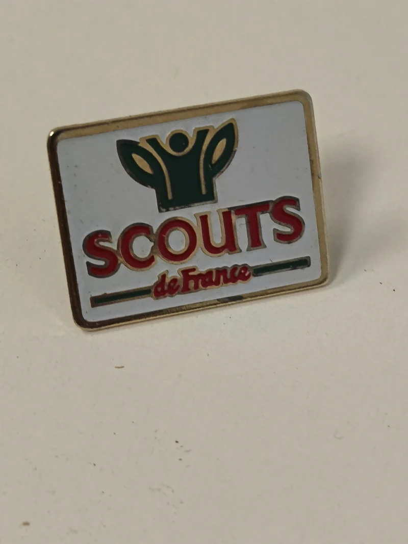 Pin's ancien rétro Scouts de France, badge vintage collection scoutisme France
